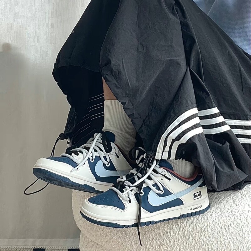 球鞋定制Nike Dunk Low 普鲁士白蓝女款春夏系列解构低帮板鞋