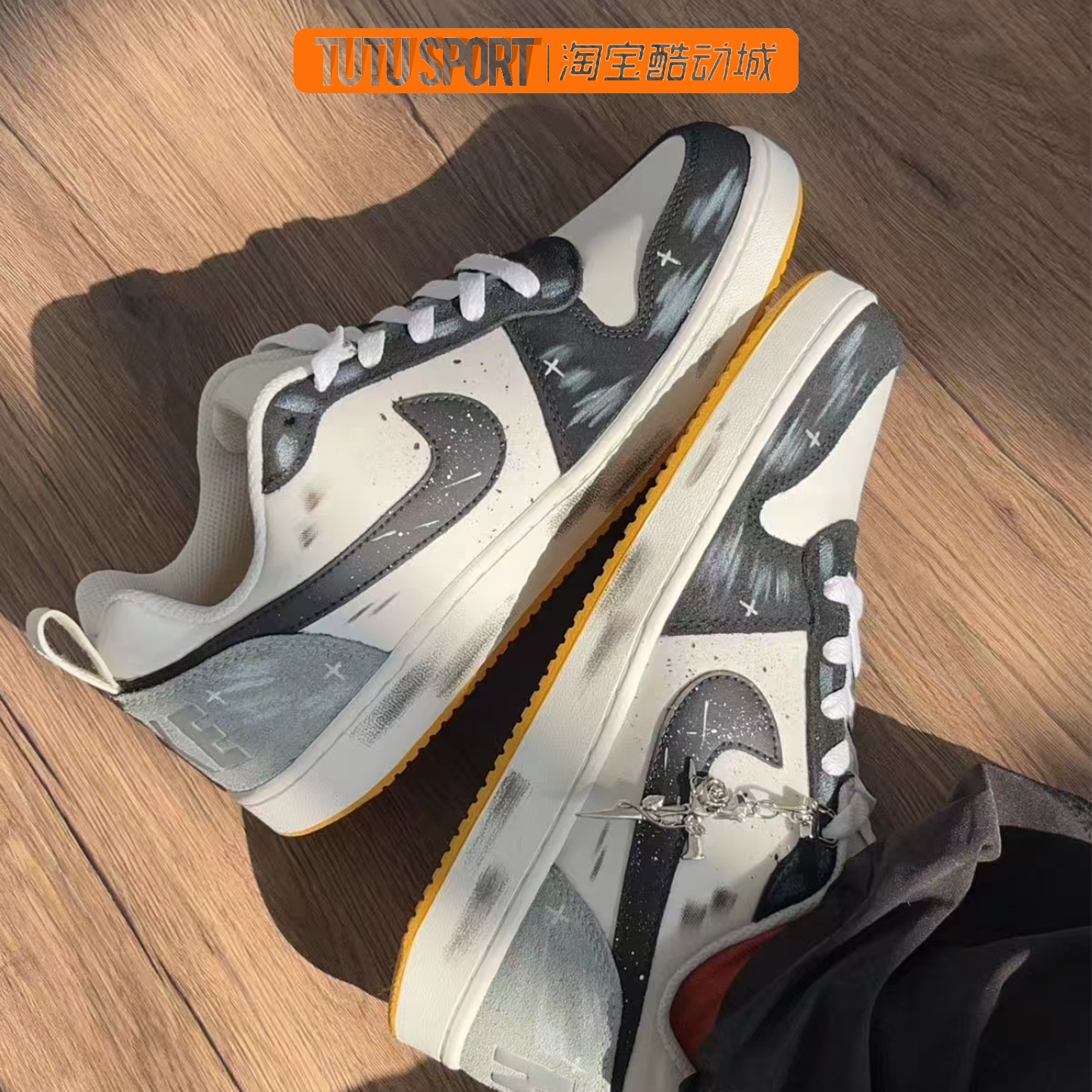 定制球鞋 Nike Court Borough 墨影溪子翻毛皮男款低帮板鞋黑白灰