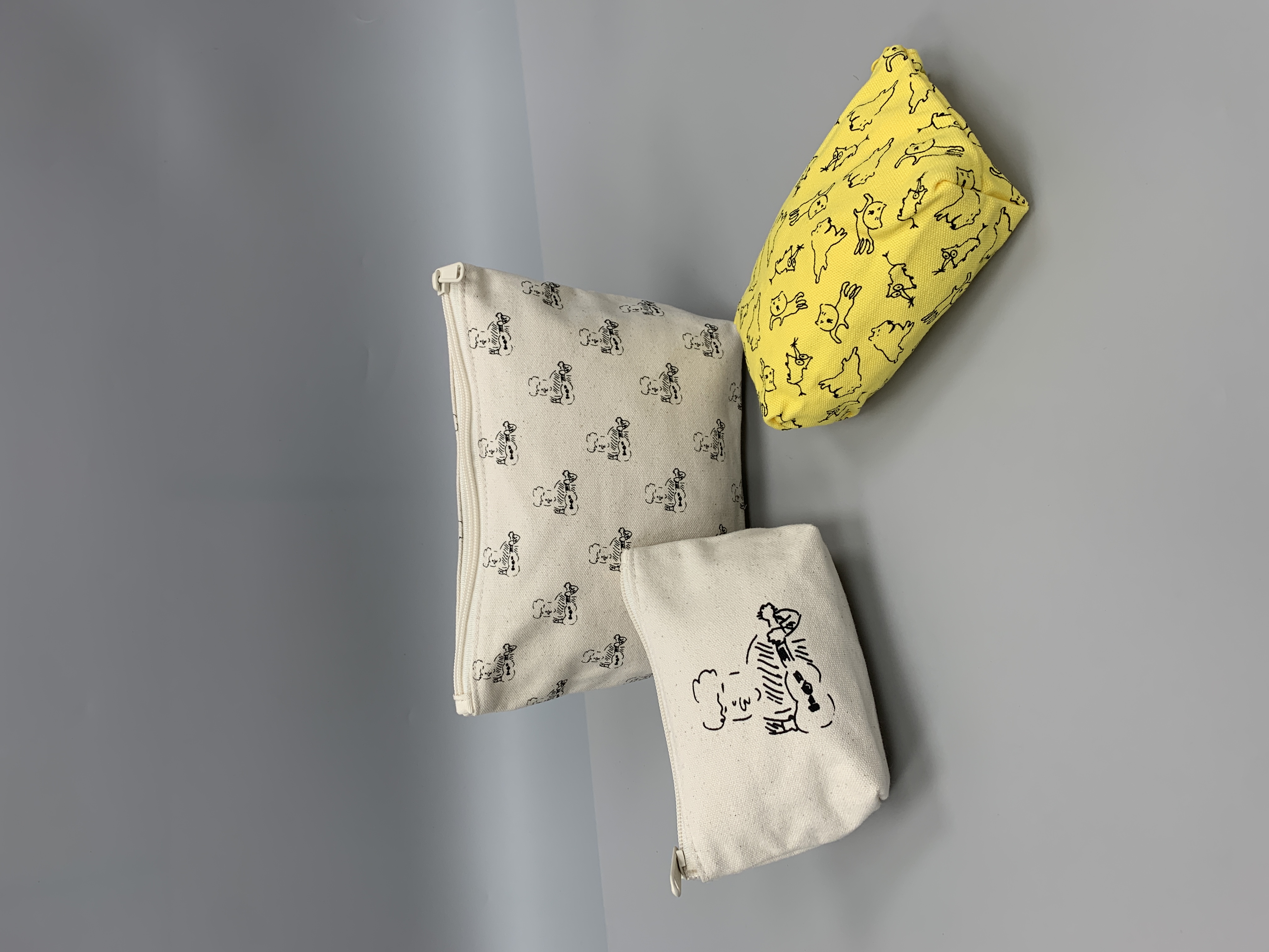 出日单正版星野源优衣联名周边化妆包套装帆布涂鸦便携手拿包收纳