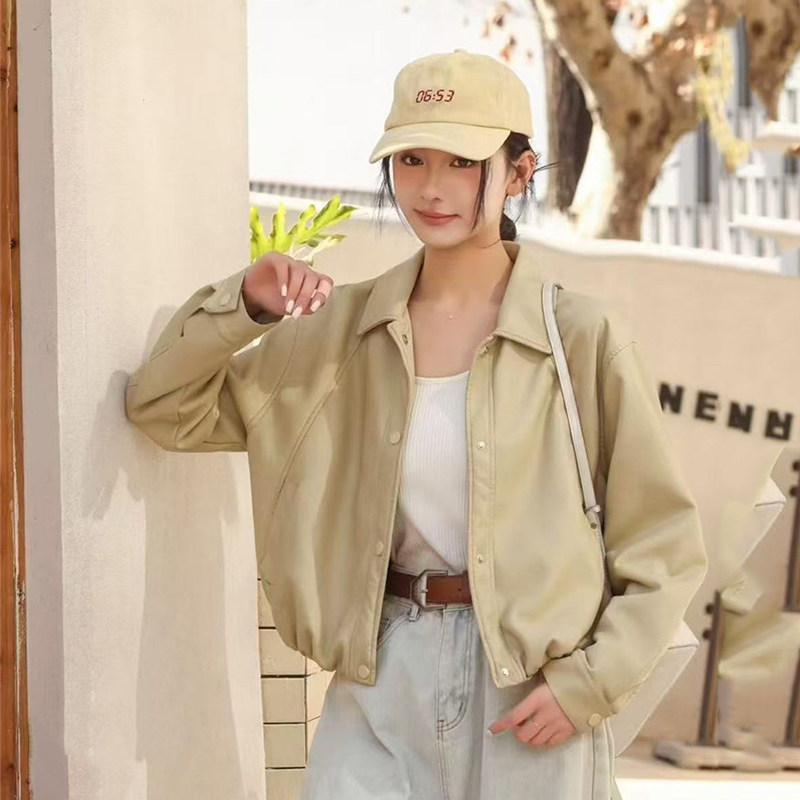 2025新款皮衣外套女款高级感复古风高级感宽松翻领港风短款皮夹克