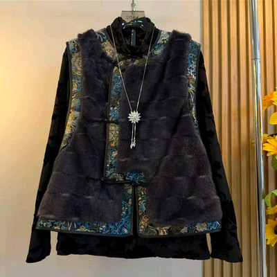 高领暗花长袖小衫拼色花朵边马甲