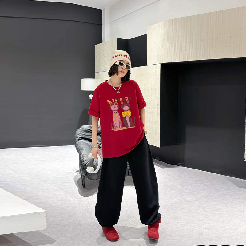 加肥圆领短袖卡通图案T恤衫