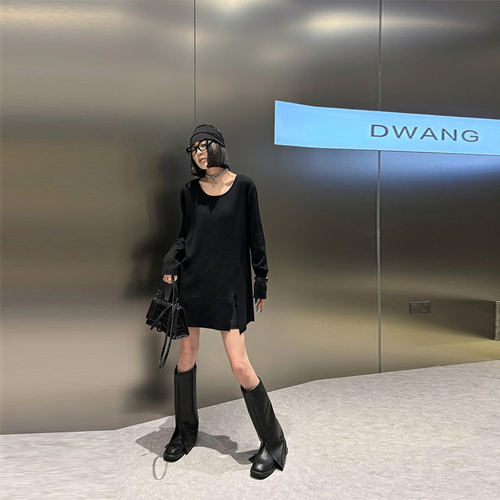 圆领侧开叉长袖针织衫上衣