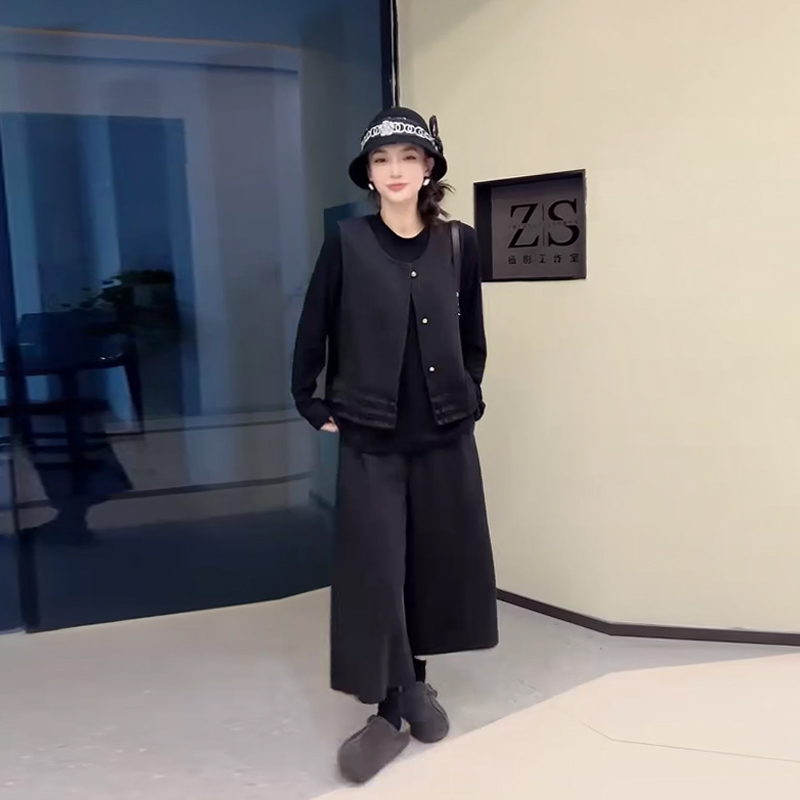 荷叶边底摆马甲两件套阔腿九分裤