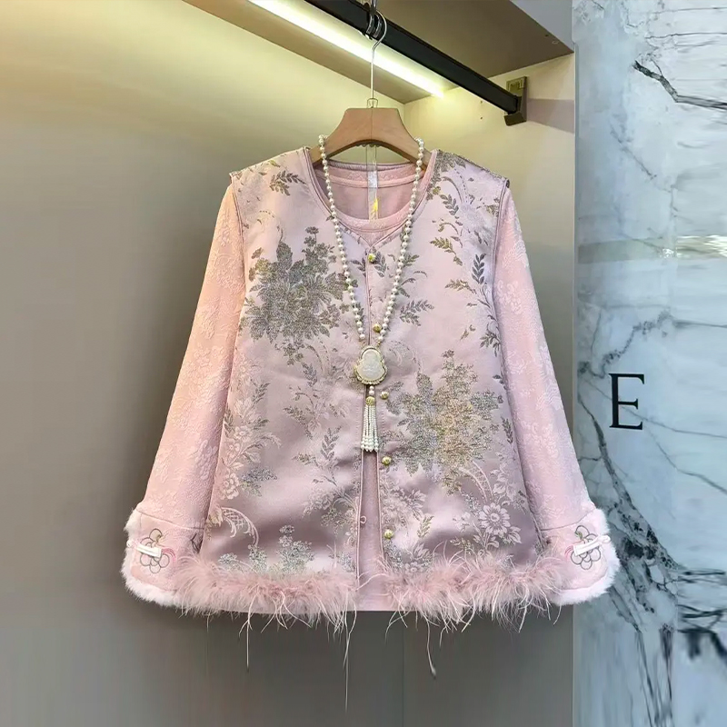 毛毛底摆国风马甲七分袖暗花小衫