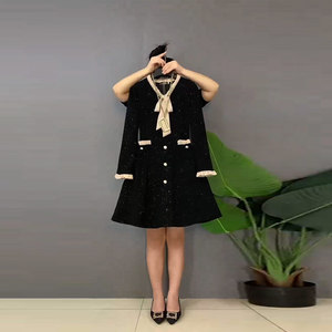 加大码女装领系带长袖亮丝连衣裙胖妹妹气质通勤风秋冬款显瘦裙子