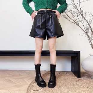 百搭休闲裤 女装 宽松遮胯欧洲站2024大码 胖妹妹松紧腰阔腿PU皮短裤