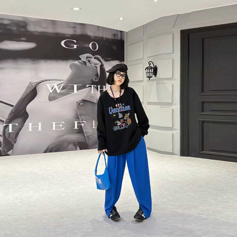 大码女装圆领卡通图案长袖上衣