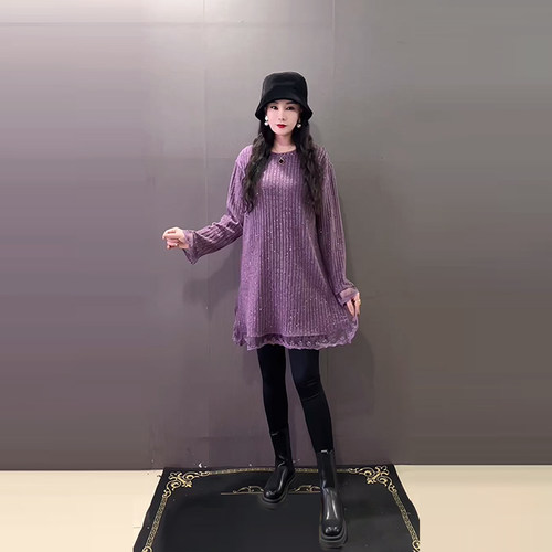 大码女装拼蕾丝底摆长袖坑条上衣