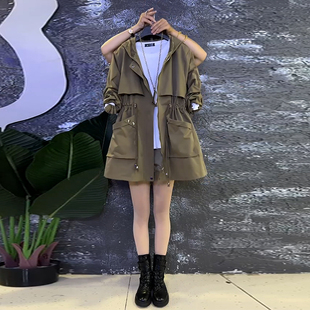 显瘦百搭上衣 初秋款 加肥连帽收腰腰抽绳风衣外套胖妹妹中长款 长袖