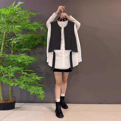 胖妹妹拼色马甲假两件上衣