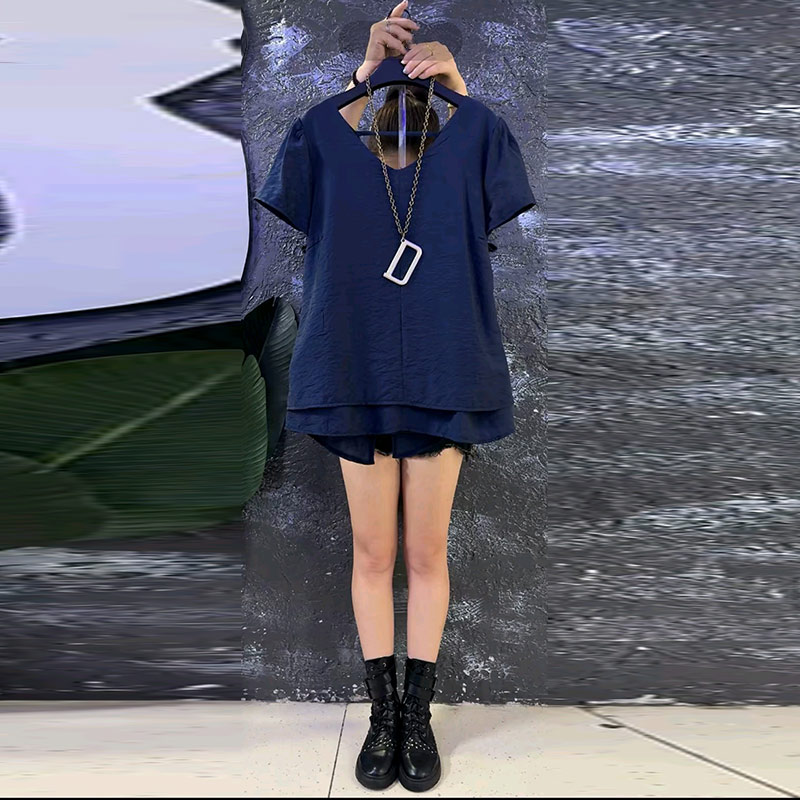 大码女装后背扭结V领小衫