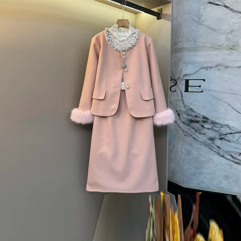 加肥毛毛袖口钉珠亮钻领上衣半身裙大码女装气质轻熟风冬季两件套,女装/女士精品,大码套装,淘宝优惠券,粉丝福利购,淘宝优惠卷