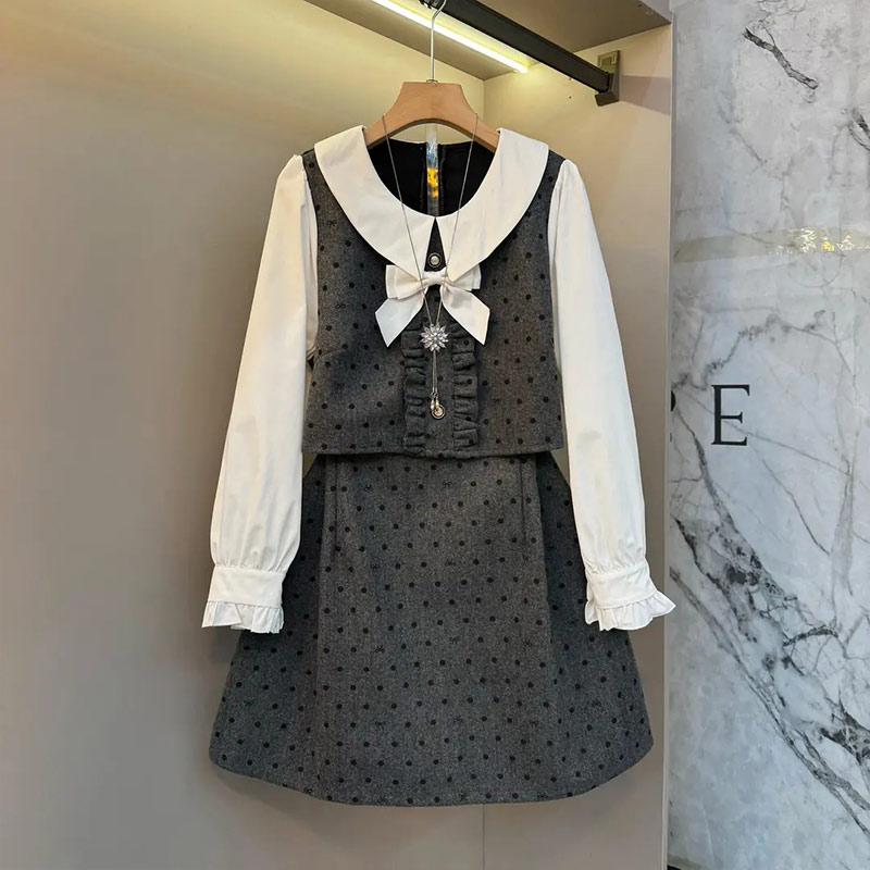 加肥胖妹妹拼色长袖收腰连衣裙韩版大码女装减龄显瘦假两件裙子潮