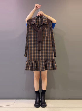 胖妹妹翻领长袖格子衬衫裙