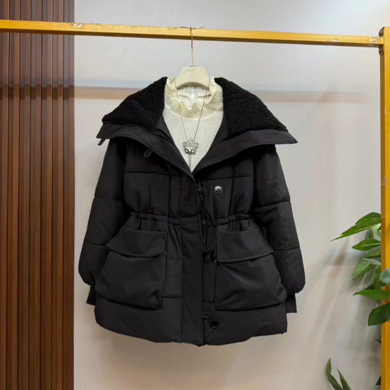 胖妹妹大翻领收腰长袖外套