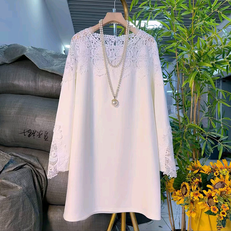 加肥拼接蕾丝肩长袖上衣