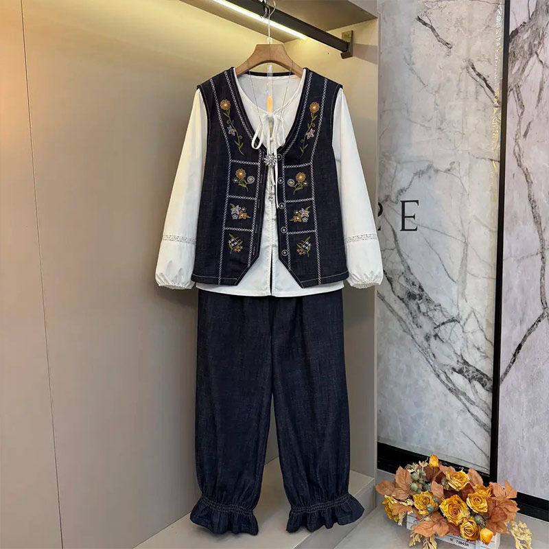 加肥大码女装V领花朵马甲长袖打底衫束脚长裤胖妹妹欧货三件套潮