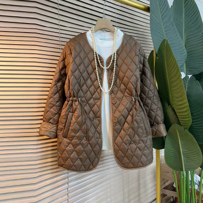 圆领收腰菱形格长袖夹棉外套