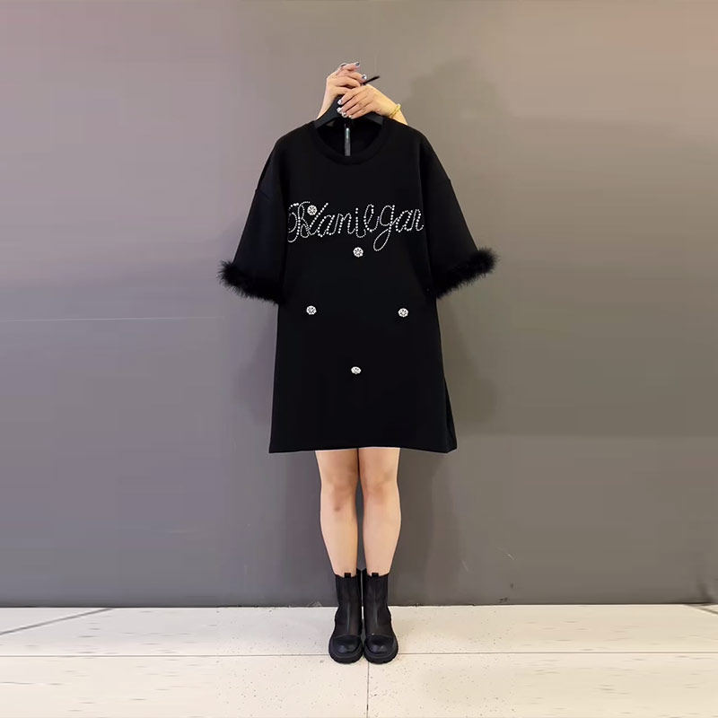 胖妹妹毛毛袖口钉珠图案圆领上衣加肥大码女装欧洲站百搭减龄大衫,女装/女士精品,大码内搭,淘宝优惠券,粉丝福利购,淘宝优惠卷