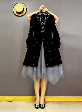 220斤名媛中长款黑色减龄显瘦大码女装V领钉珠拼接网纱裙摆连衣裙