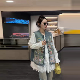 洋气百搭坎肩 女装 胖MM加肥盘扣刺绣花牛仔马甲欧洲站时尚 气质大码