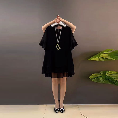 胖妹妹圆领短袖点点小衫