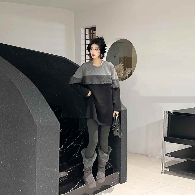 大码女装拼接撞色肩长袖上衣