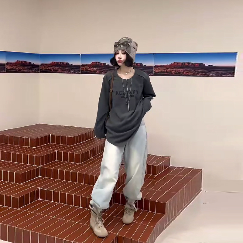 大码女装圆领长袖字母上衣