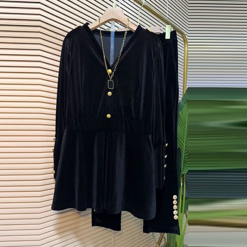 V领三粒扣上衣+松紧腰裤脚扣长裤