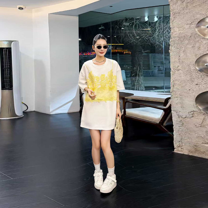 加肥女拼蕾丝花短袖上衣胖妹妹宽松遮肚子韩版百搭简约休闲T恤衫