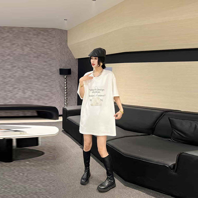 胖妹妹亮钻字母短袖T恤衫