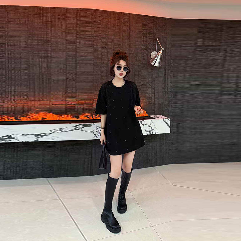 大码女装亮钻肩圆领短袖上衣