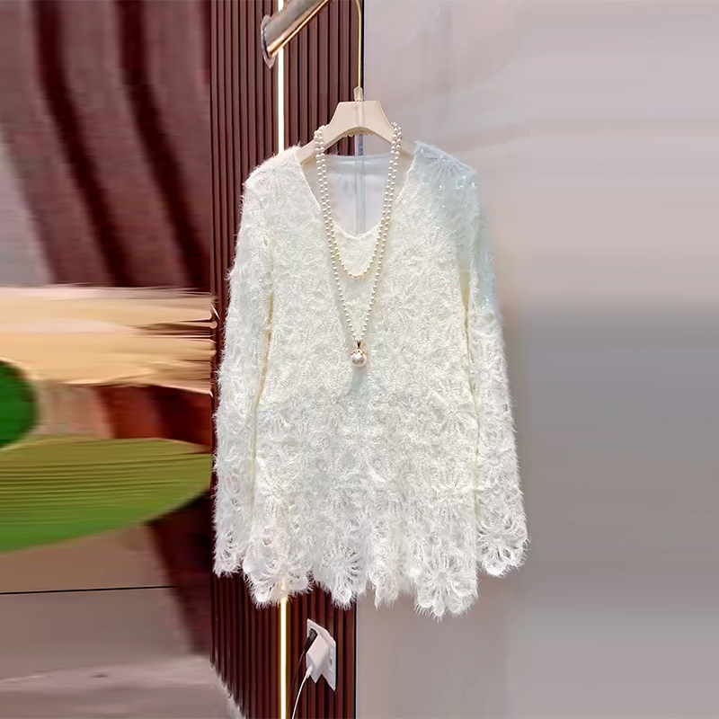 圆领花朵植绒毛毛长袖上衣