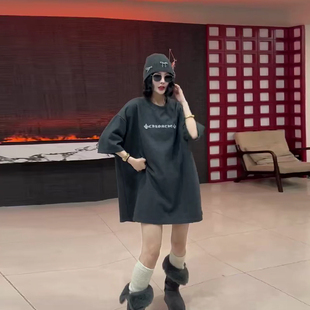 加肥胖MM圆领短袖字母T恤衫大码女装百搭韩版简约秋冬款休闲上衣