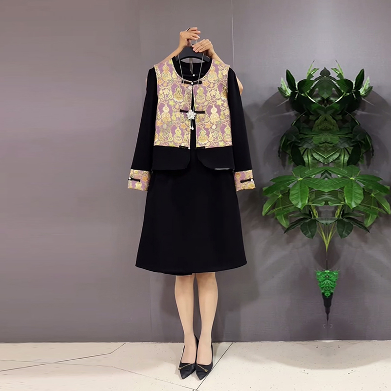 盘扣花纹马甲拼色袖口连衣裙套装