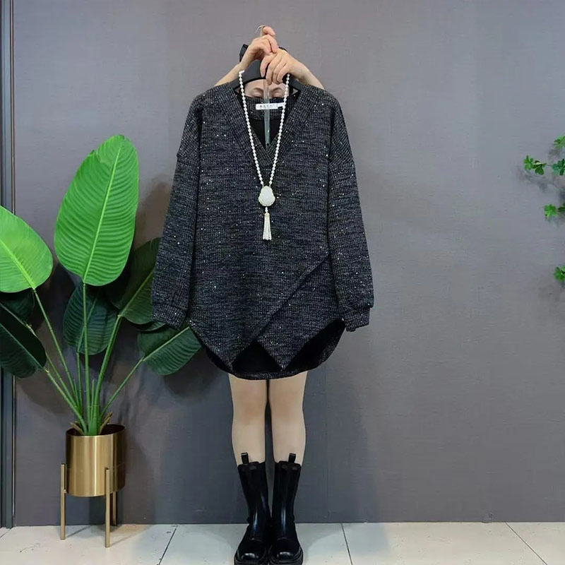 加肥不规则底摆长袖V领大衫