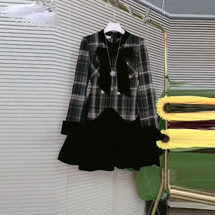 胖妹妹蝴蝶结领格子长袖拼接裙摆连衣裙大码女装学院风减龄淑女裙