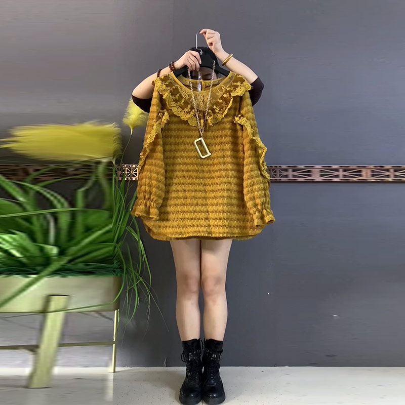 胖妹妹圆领长袖蕾丝小衫