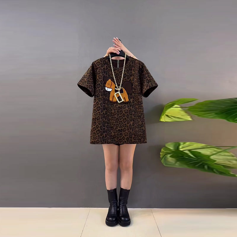 加肥卡通图案豹纹短袖上衣