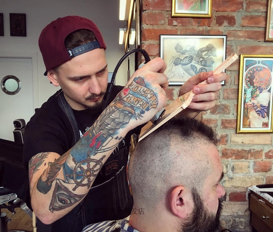 【TIME】進口平頭梳理發梳 flattop comb 造型 barbershop油頭梳在類目 家庭/個人清潔工具, 個人洗護清潔用具, 梳子/便攜用鏡, 梳子/化妝梳/按摩梳中 - 來自Buy2taobao.com提供專業的淘寶代購服務