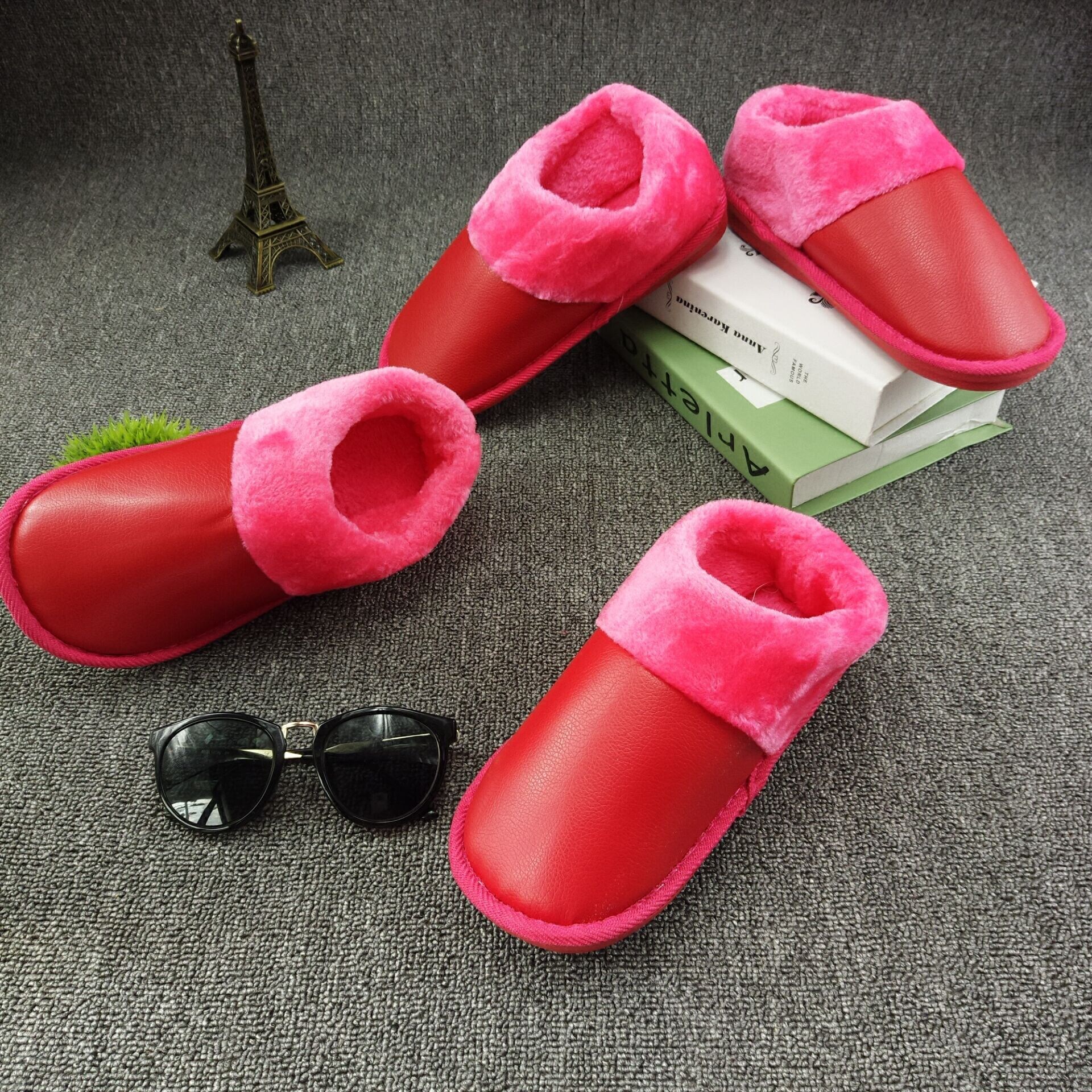 Pantoufles enfants en autre pour hiver - semelle plastique - Ref 1023893 Image 1