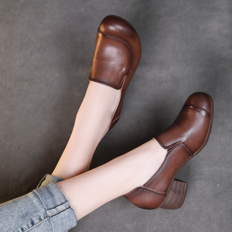 057中粗跟真皮单鞋套脚民族风头层牛皮妈妈鞋圆头黑色工作鞋女春