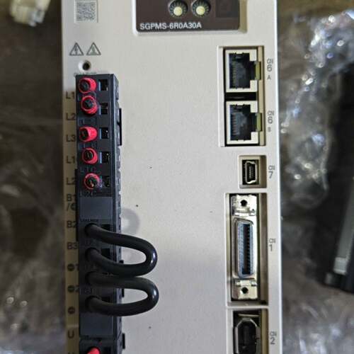 可维修安川驱动器SGPMS-6R0A30A议价