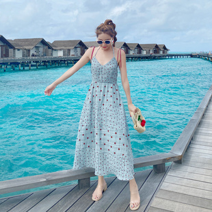 158CM度假风超显白露肩波点碎花沙滩裙高腰显瘦V领吊带连衣裙内搭