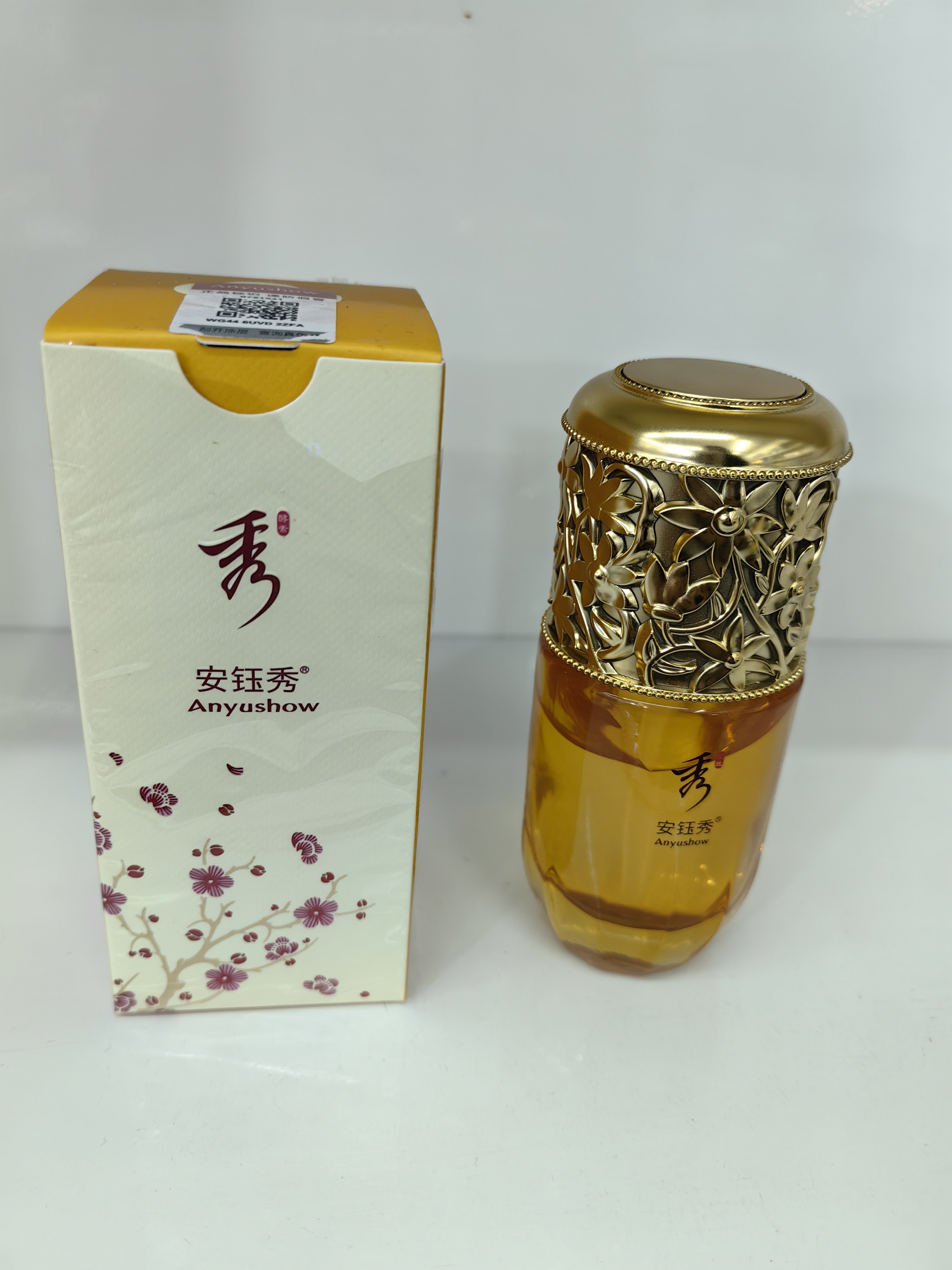 安钰秀金丝燕窝柔润亮颜精华液质感细腻补水提亮提升弹性官方正品