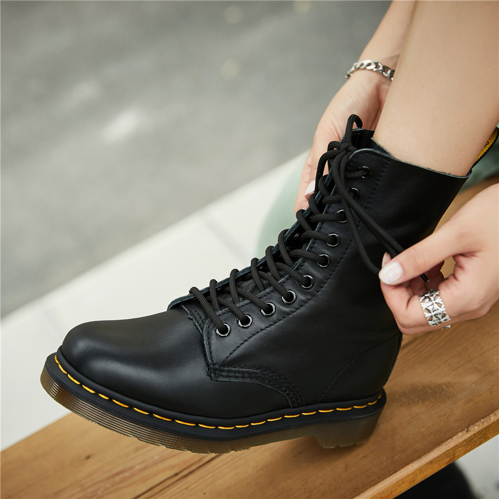 SOUL MOMENT 10孔黑色1490英倫騎士機車高幫女男時尚潮短靴馬丁靴在類目 女鞋, 靴子, 馬丁靴中 - 來自Buy2taobao.com提供專業的淘寶代購服務