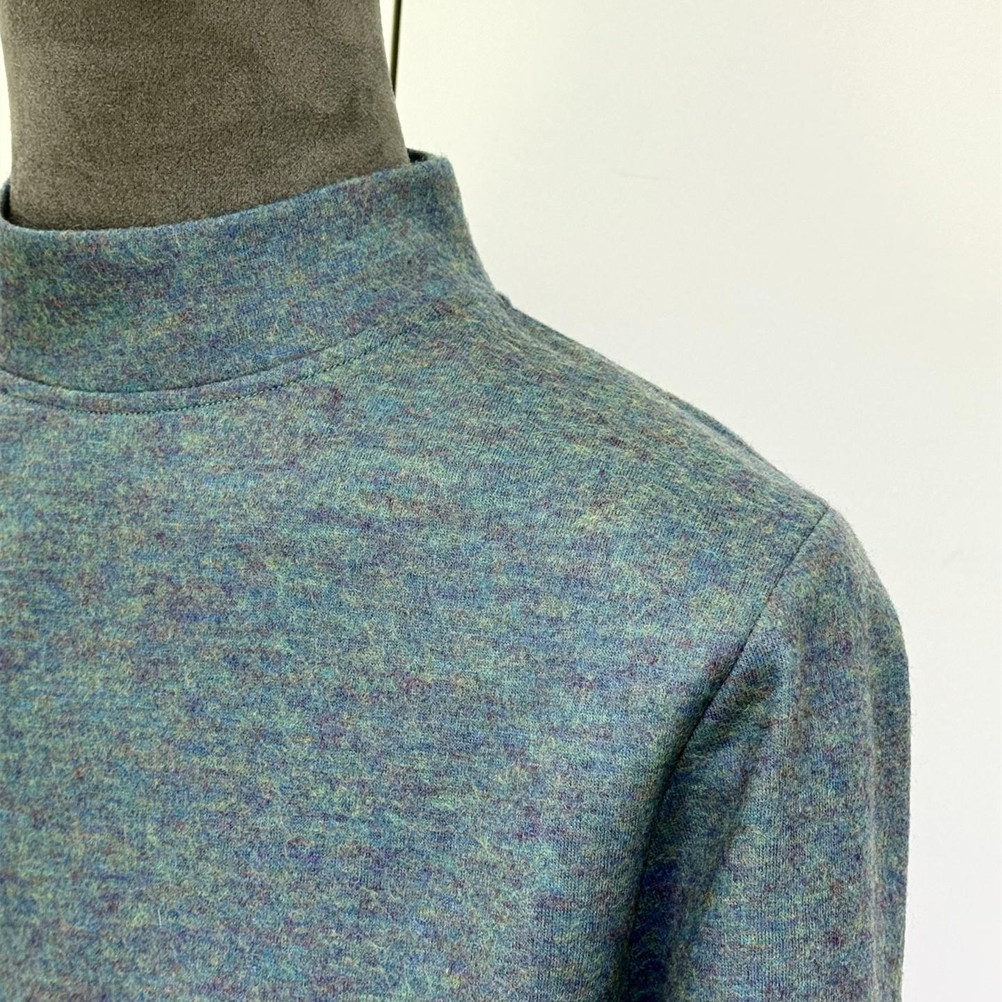 矿物蓝多巴胺休闲男士时装毛衣