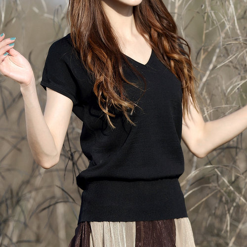 苇素冰丝短袖宽松遮肚针织衫