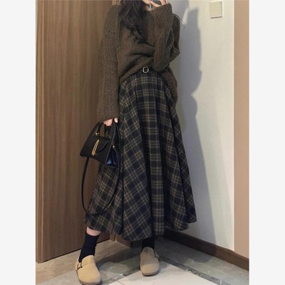 美拉德毛呢棕色格子半身长裙大码女装秋季流行风格梨形伯克利裙子